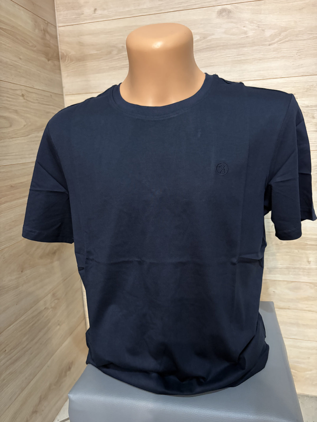 T - shirt - UNIWERSAL