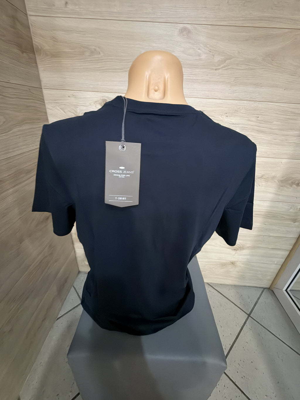 T - shirt - UNIWERSAL