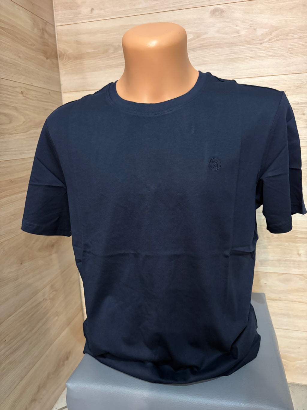 T - shirt - UNIWERSAL